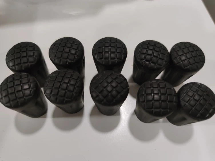 Foto de un comprador: Regatones de goma para bastón, en paquetes de 1, 5 o 10
