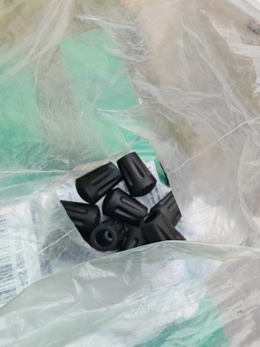 Foto de un comprador: Regatones de goma para bastón, en paquetes de 1, 5 o 10