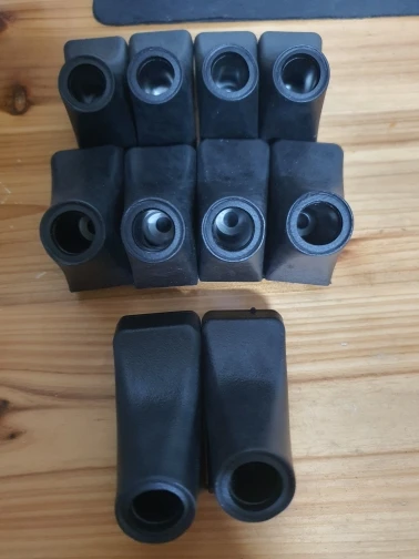 Foto de un comprador: Diez protectores de goma negra para puntas de bastones