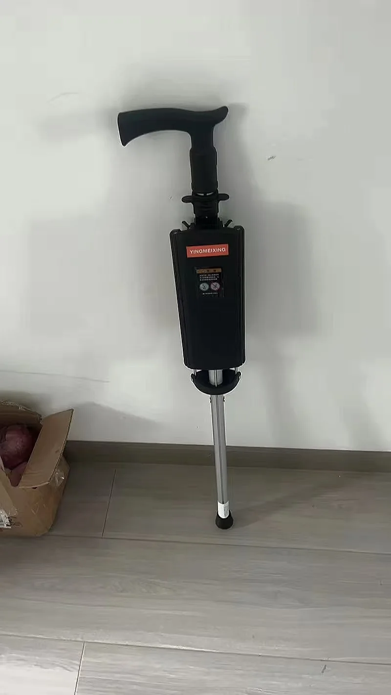 Foto de un comprador: Bastón con asiento plegable 2 en 1 de aluminio, 84 cm