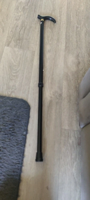 Foto de un comprador: Bastón ortopédico ajustable de aluminio, de 75 a 90 cm