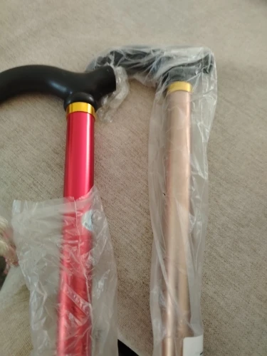 Foto de un comprador: Bastón ortopédico ajustable de aluminio, de 75 a 90 cm