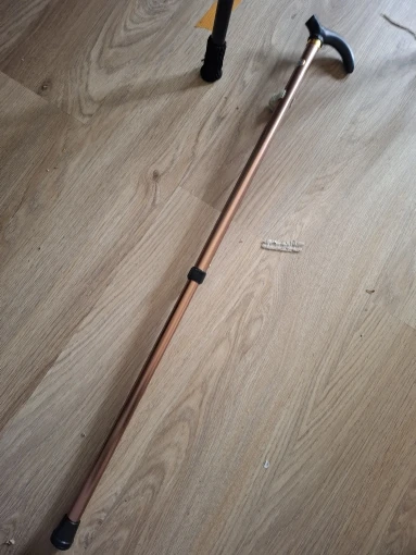 Foto de un comprador: Bastón ortopédico ajustable de aluminio, de 75 a 90 cm