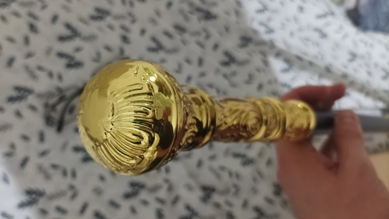 Foto de un comprador: Bastón elegante para mujer dorado con mango redondo