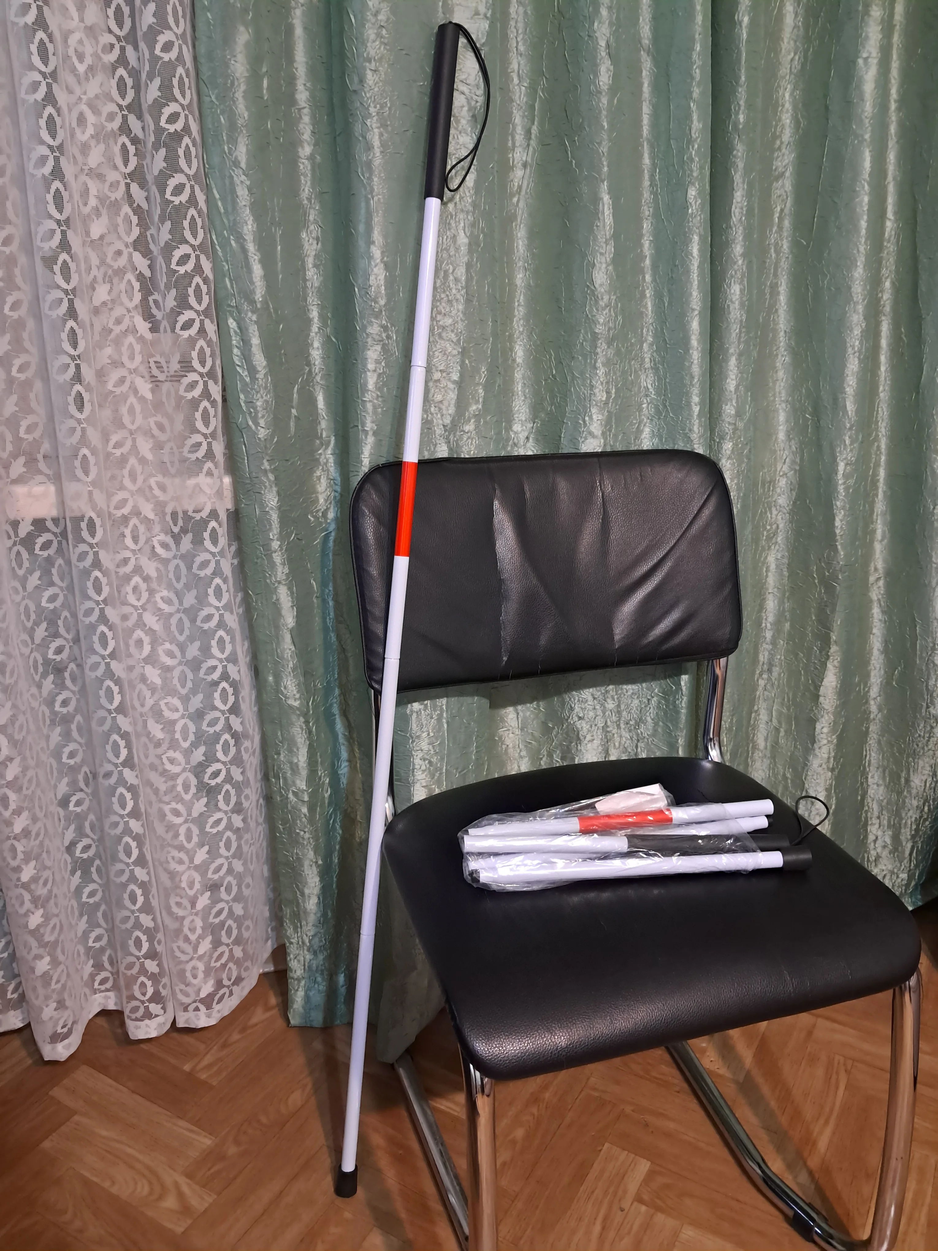 Foto de un comprador: BastÃ³n blanco plegable y reflectante para orientaciÃ³n