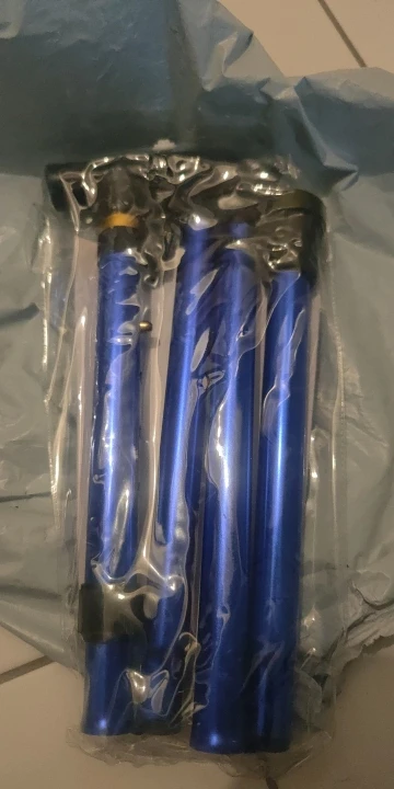Foto de un comprador: Bastón ortopédico ajustable y plegable de aluminio ligero