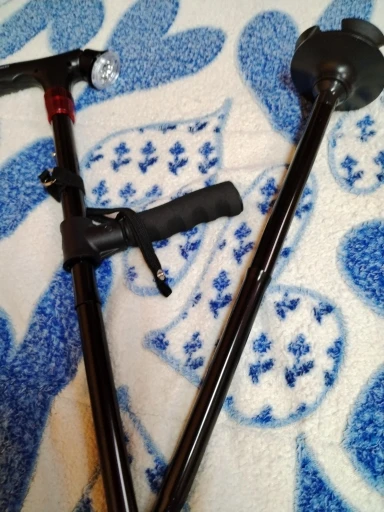 Foto de un comprador: BastÃ³n plegable telescÃ³pico con luz LED y alarma sonora