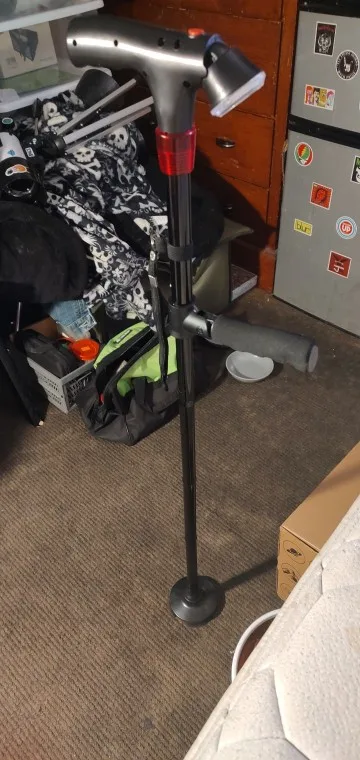 Foto de un comprador: BastÃ³n plegable telescÃ³pico con luz LED y alarma sonora