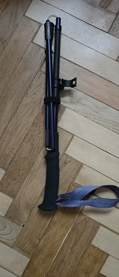Foto de un comprador: Bastón de trekking de fibra de carbono en cinco secciones