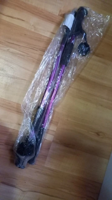 Foto de un comprador: Bastón de senderismo de aluminio con absorción de impacto