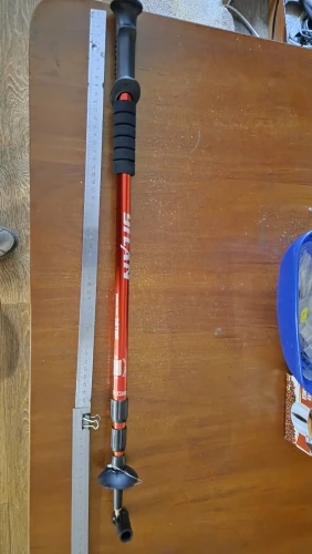 Foto de un comprador: Bastón de senderismo de aluminio con absorción de impacto