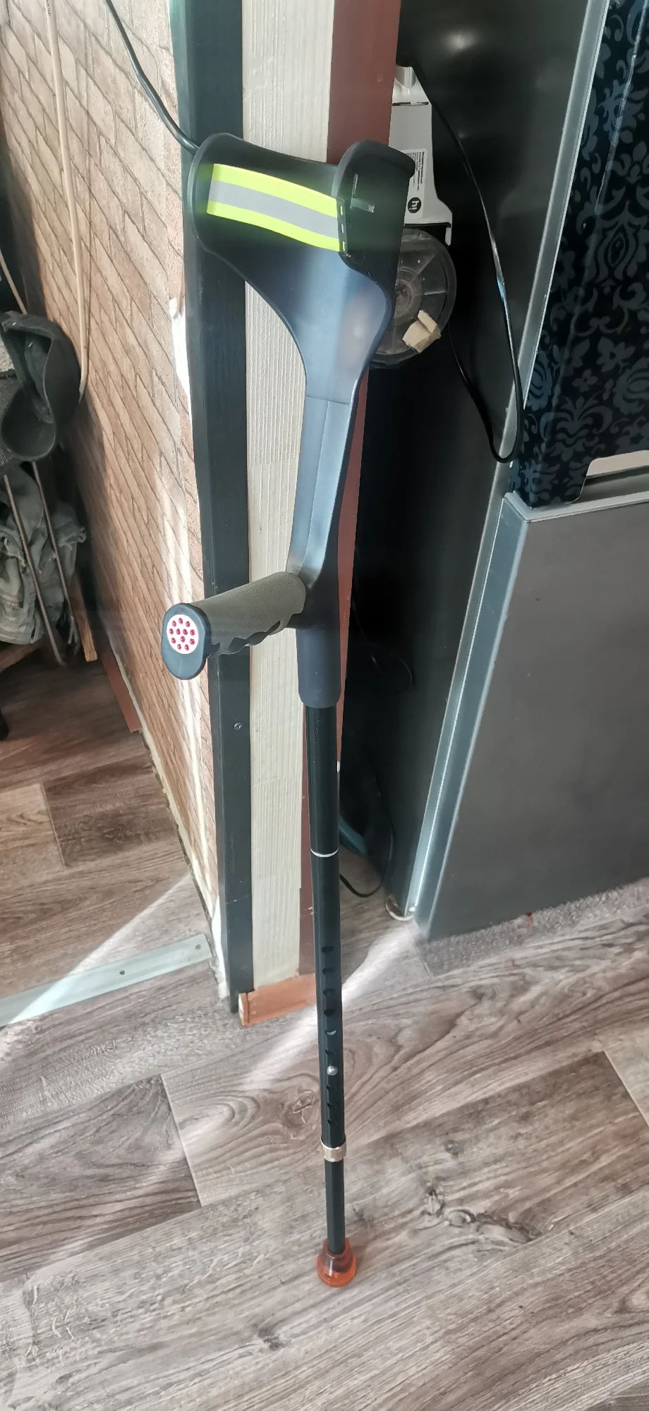Foto de un comprador: Muletas de antebrazo ajustables y ligeras de 92 a 117 cm