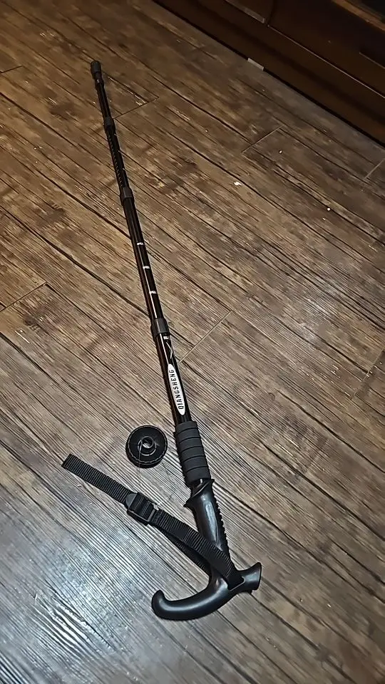 Foto de un comprador: Bastón plegable de 4 secciones para trekking, de 53 a 110 cm