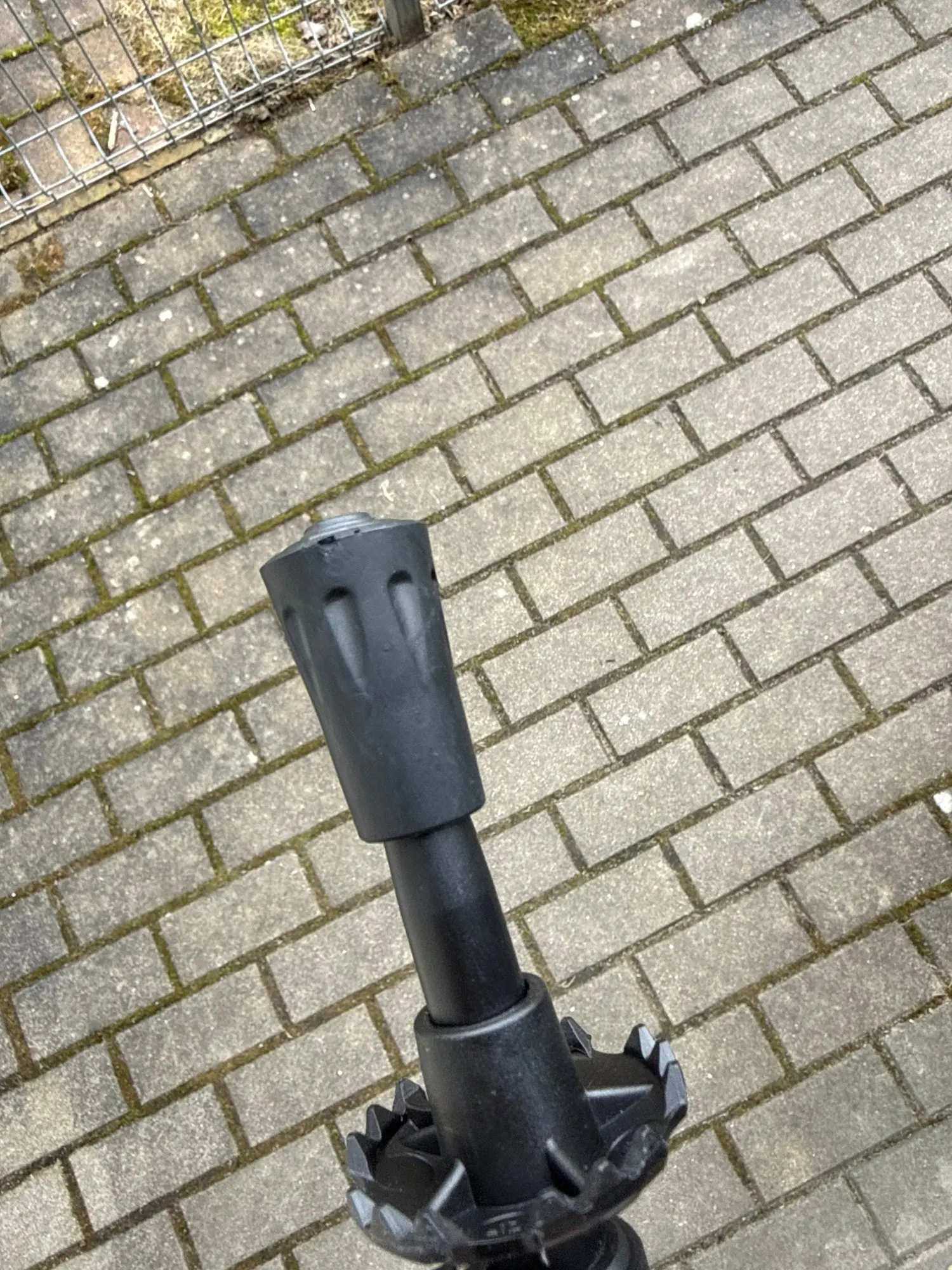 Foto de un comprador: Puntas protectoras de goma para bastones de senderismo