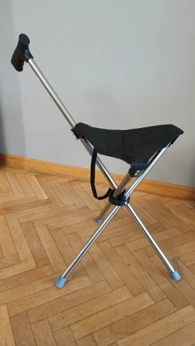 Foto de un comprador: Bastón con asiento plegable de acero y mango en T